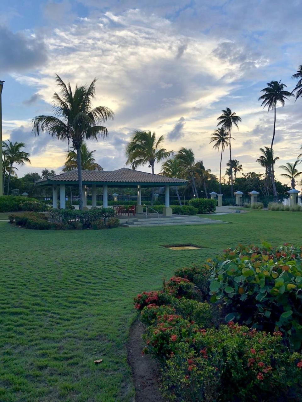 Aquatika Paraiso Tropical Loiza ภายนอก รูปภาพ